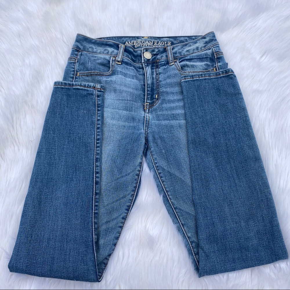 American Eagle Outfitters hi-rise Jeans size 2